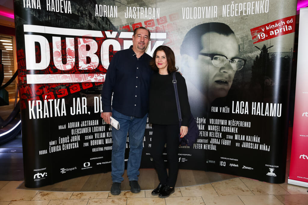 Divácka premiéra hraného filmu Dubček za účasti známych osobností po ktorom následoval raut v neďalekom hoteli. Na snímke Martin Malachovský a Iveta Malachovská.