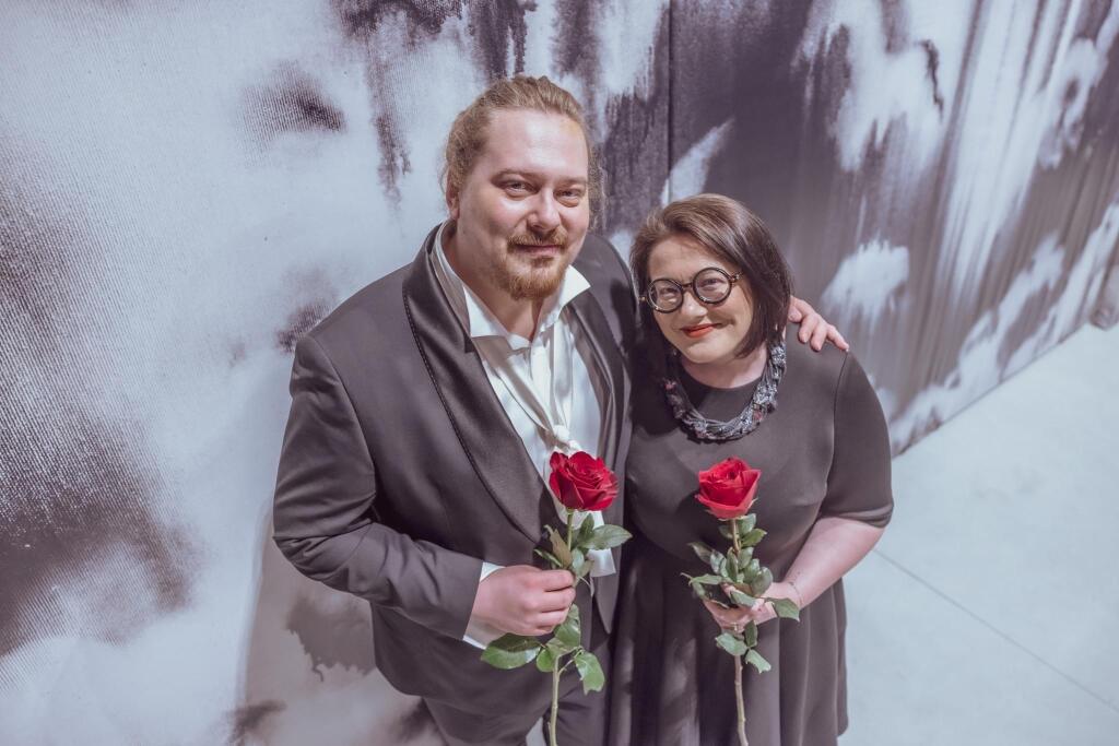 Kostýmy pre operu Tosca navrhol dizajnér Boris Hanečka.