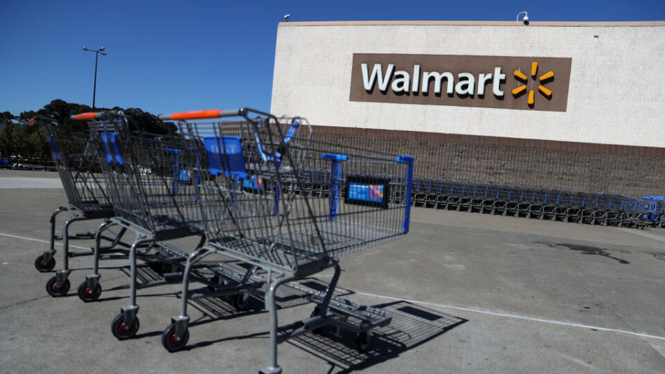 RICHMOND, CALIFORNIA - AUGUST 15: Shopping carts sit in front of a Walmart store on August 15, 2019 in Richmond, California. Walmart beat analyst expectations with second quarter revenue of $130.4 billion. Shares of Walmart stock surged 5% in early trading on Thursday. (Photo by Justin Sullivan/Getty Images)
