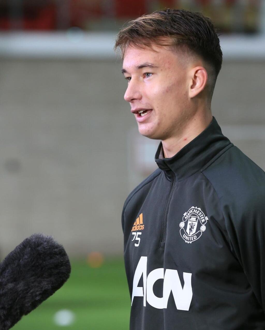 Martin Šviderský sa postupnými krokmi derie v Manchestri United nahor a je možné, že už v dohľadnej dobe ho uvidíme nastupovať za A-tím po boku hviezdneho Cristiana Ronalda.