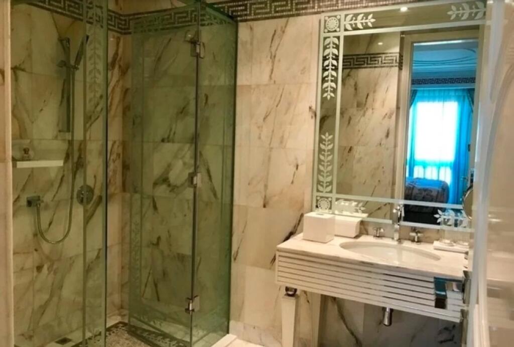 Na sklonku kariéry vlastnila Dominika Cibulková apartmán v Dubaji. Palazzo Versace je inšpirované aj črtami známeho návrhára.