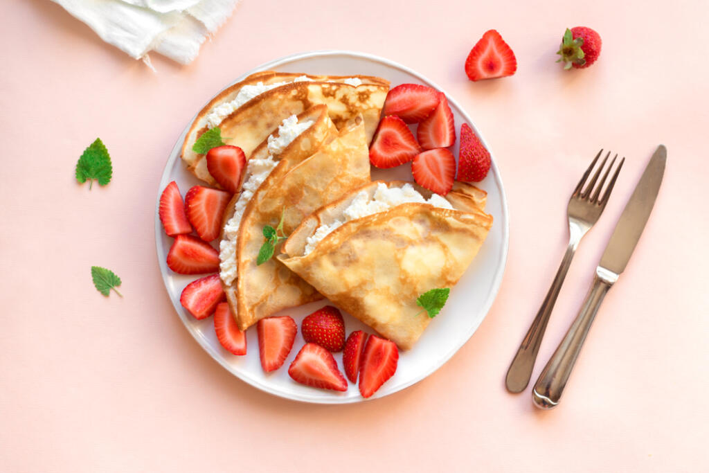 3. deň
Raňajky: 3 palacinky z ovsených vločiek potreté tvarohom zmiešaným s jahodami
Desiata: 200 g ovocia
Obed: plnený baklažán s kuracími prsami a so syrom
Olovrant: 30 g orechov/ avokáda
Večera: šalát caprese – 200 g paradajok, 100 g mozzarelly light, bazalka, olivový olej