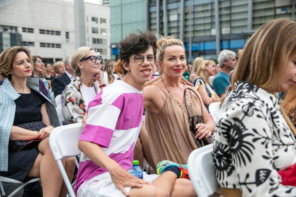 Letné Gala SND, tradičný open-air galakoncert. Na snímke je Diana Mórová so synom.