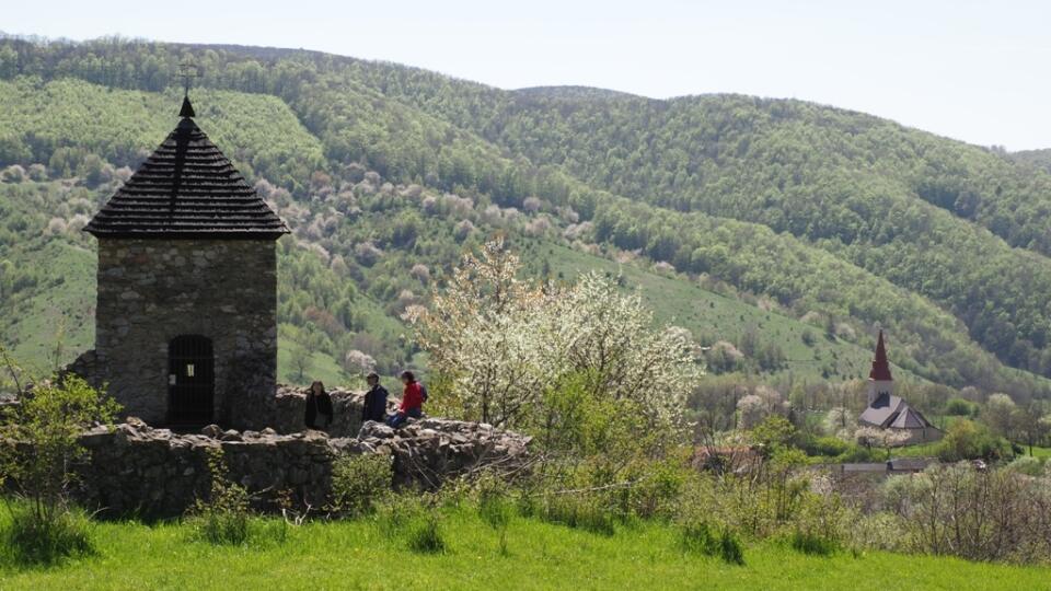 Lúčka je chalupárska dedina.