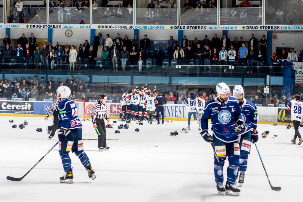 Hokejisti HC Slovan Bratislava zvíťazili v šiestom zápase finále Kaufland play off Tipos extraligy 2021/2022 a získali titul majstra SR. Šiesty zápas vyhrali s HK Nitra 5:2 a celú sériu 4:2 na zápasy.