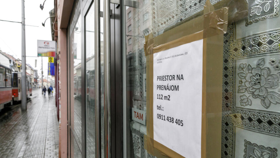 Na snímke prevádzkové priestory v centre mesta ponúkané na prenájom v Bratislave 12. júna 2020. FOTO TASR - Dano Veselský