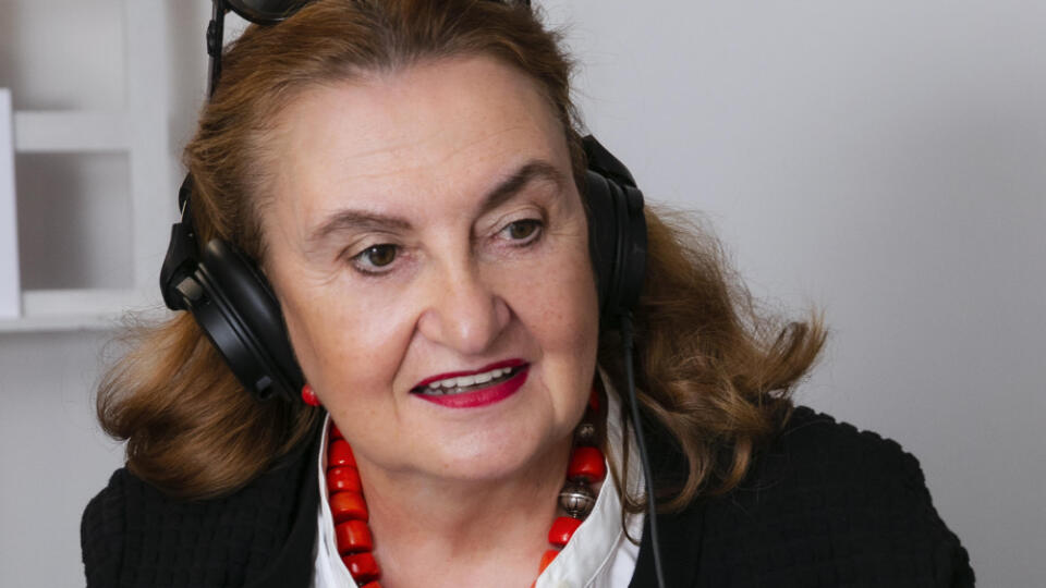 Eva Holubová