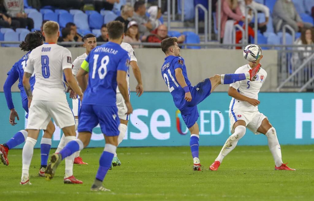 Slovenská futbalová reprezentácia zvíťazila v utorňajšom zápase v H-skupine kvalifikácie MS 2022 nad Cyprom 2:0 na Národnom futbalovom štadióne v Bratislave.