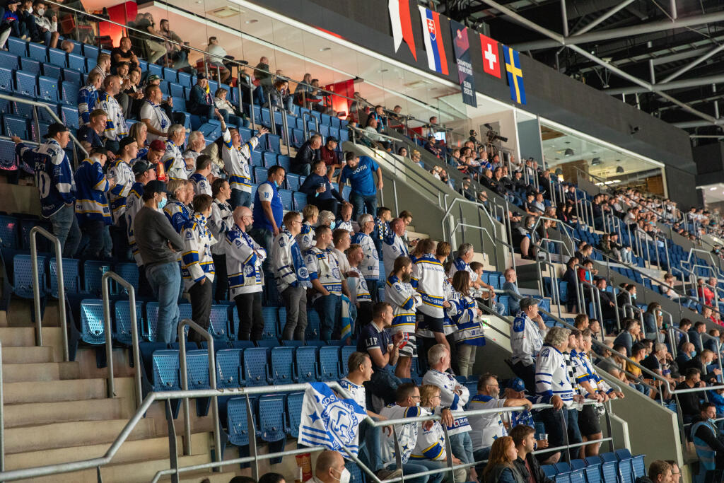 Zo Švédska dorazilo podporiť Leksand niekoľko stoviek priaznivcov.