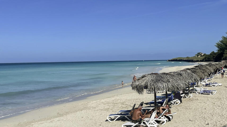 Jedna z najkrajších na svete. Pláž Varadero, známa aj ako Playa Azul, je dlhá asi osemnásť kilometrov.