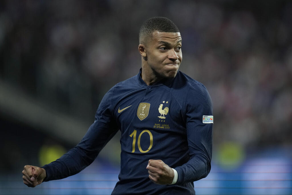 Francúzsky futbalista Kylian Mbappe sa teší z gólu počas zápasu 5. kola A-divízie 1. skupiny Ligy národov Francúzsko - Rakúsko 22. septembra 2022 v Paríži. FOTO TASR/AP