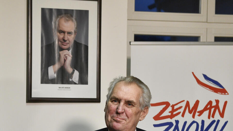 Miloš Zeman v prvom kole obhájil svoju prezidentskú stoličku.