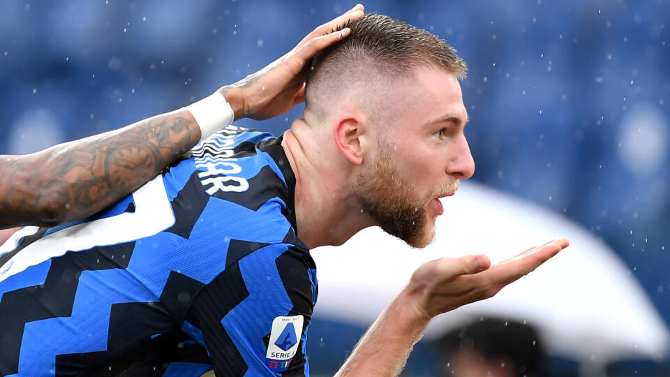 Milanovi Škriniarovi má na klubovej úrovni naozaj netradičnú fanúšičku.