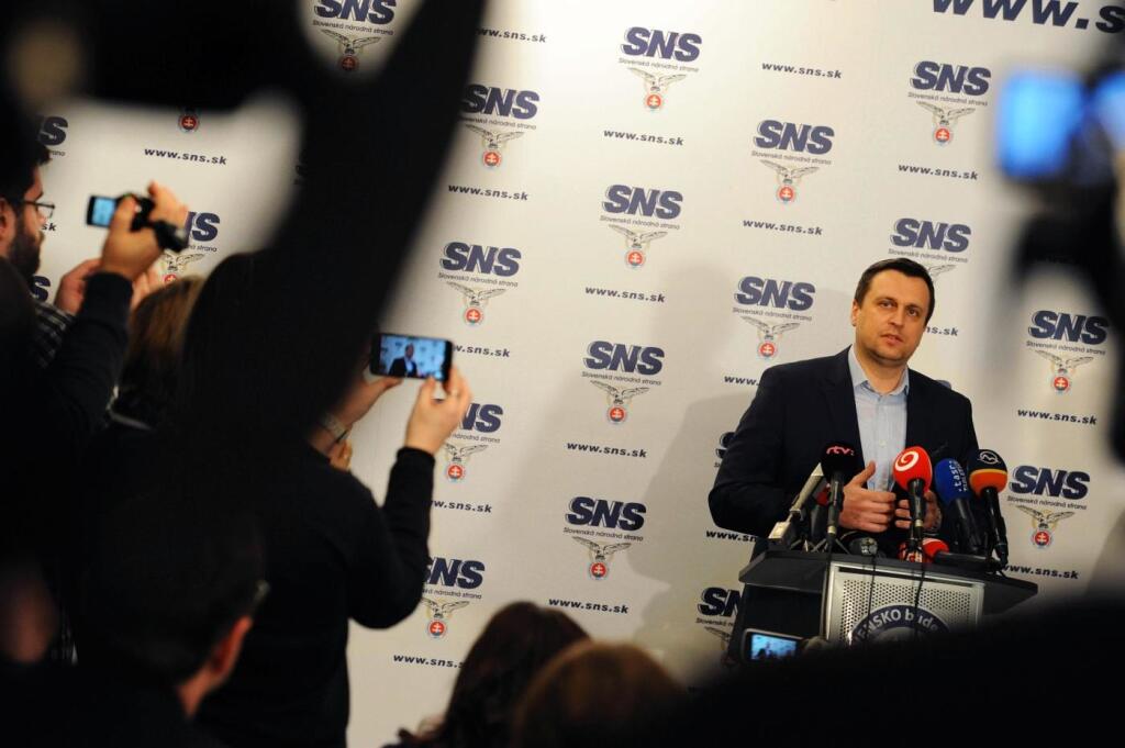 Predseda strany SNS Andrej Danko počas tlačovej konferencie