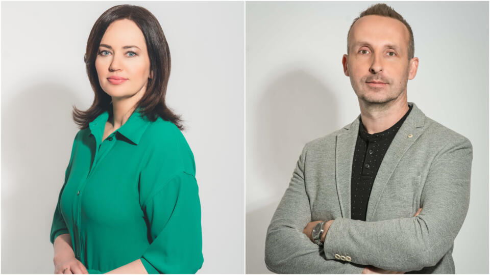 Moderátori spravodajskej televízie Joj 24. Zľava Katarína Kováčiková a Pavol Čertík