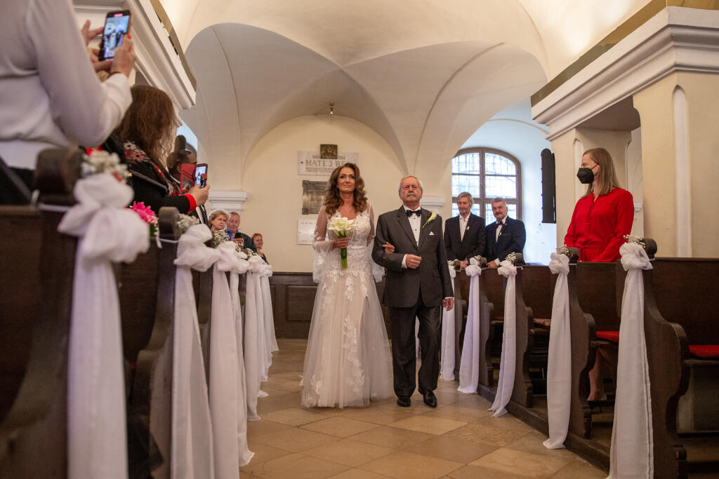 Svadba Karin Majtánovej a Petra Kremnického v Bratislave. Na snímke je Karin Majtánová.