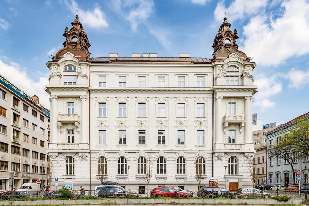 Historická budova bývalej Uhorskej obchodnej komory na Gorkého 4 sa stala v roku 2019 najlepšou obnovenou stavbou.
