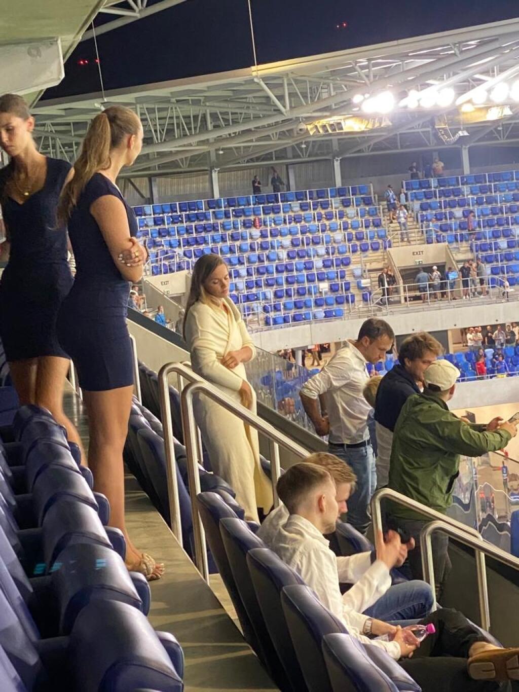Bývalá tenistka a dnes poslankyňa parlamentu za Sme rodina je veľká futbalová fanúšička a špeciálne fanúšička Slovana Bratislava, čo viackrát potvrdila v zápasoch tohtoročnej Európskej konferenčnej ligy.