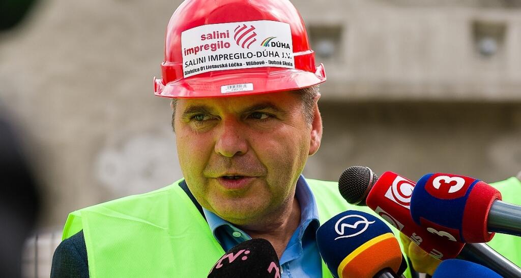 Podivuhodný príbeh daňových kontrol u stavbára Remetu