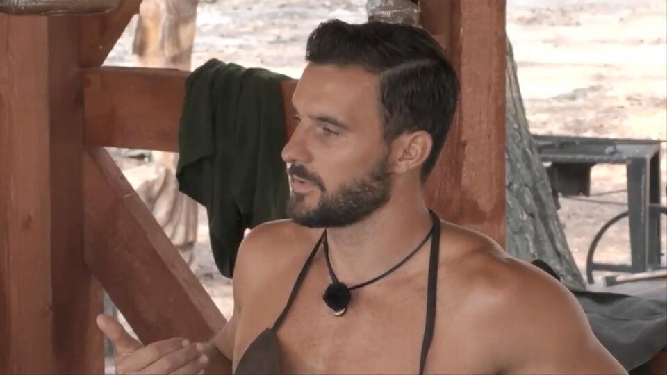 Šmahel chcel vedieť, prečo o ňom vyhlasuje, že je gay.