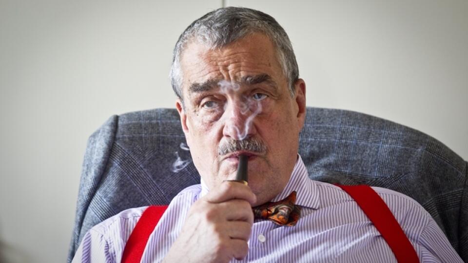 Karel Schwarzenberg: „V Česku sa vždy kradlo. Ale predtým sa ľudia aspoň hanbili,“ hovorí.