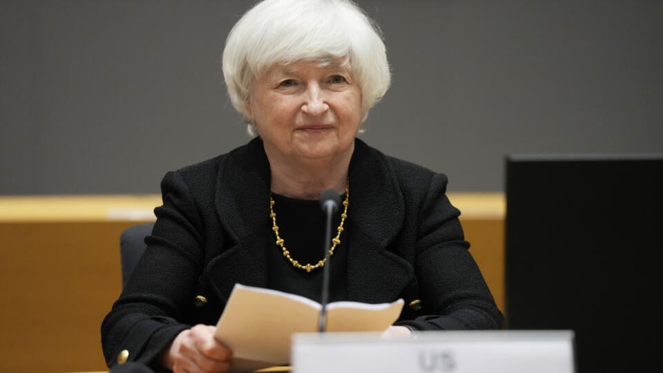 KK13 Brusel - Americká ministerka financií Janet Yellenová počas zasadnutia ministrov financií Euroskupiny 12. júla 2021 v Bruseli. FOTO TASR/AP
U.S. Treasury Secretary Janet Yellen prepares to speak during a meeting of eurogroup finance ministers at the European Council building in Brussels on Monday, July 12, 2021. (AP Photo/Virginia Mayo)