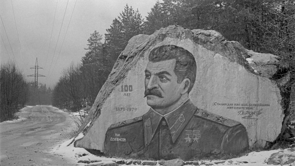 Stalin, On mountain road in TSej.
