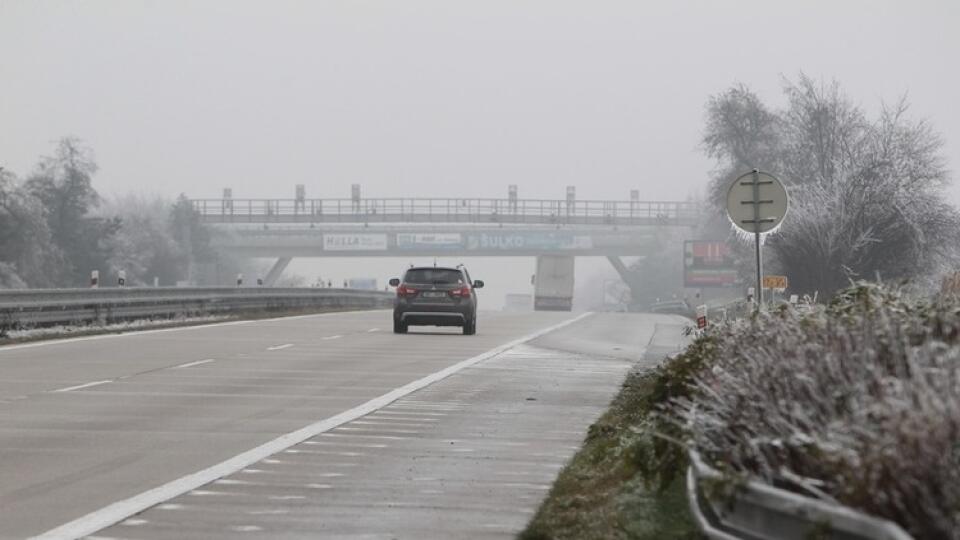 Časť diaľnice D1 v pondelok uzavreli.