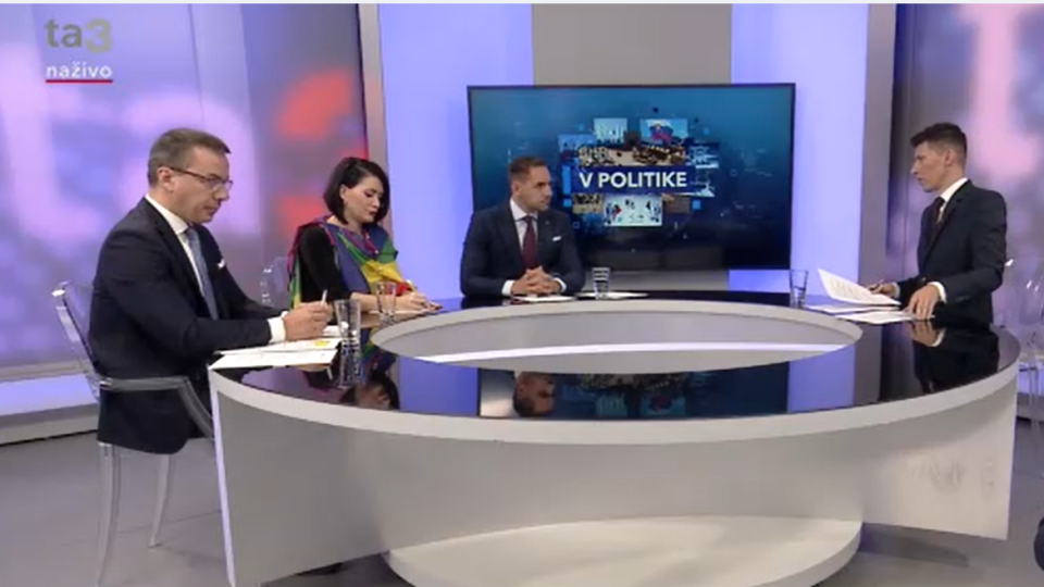 V relácii TA3 V politike sa moderátor Rastislav Iliev odhodlal k neľahkému kroku. Len pár dní po vražde dvoch nevinných ľudí, ktorí boli zabití podľa všetkého pre svoju sexuálnu orientáciu nabral odvahu a verejne sa priznal, že aj on patrí do komunity LGBTI.