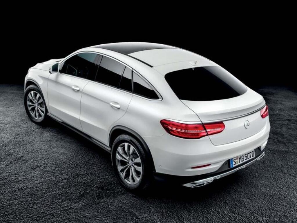 1 proti Mercedes-Benz GLE 350 d 4Matic