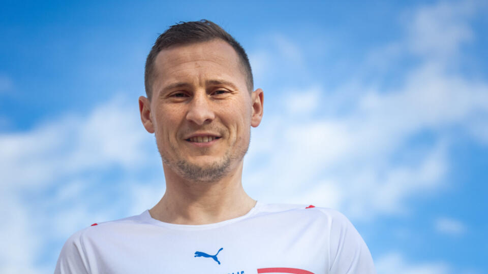 Česká reprezentácia vymenila žltozelené dresy za biele.