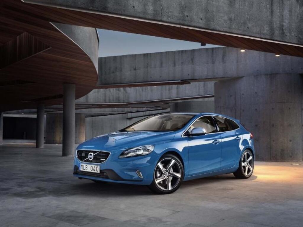 TREND test Volvo V40 D4 Kinetic R-Design