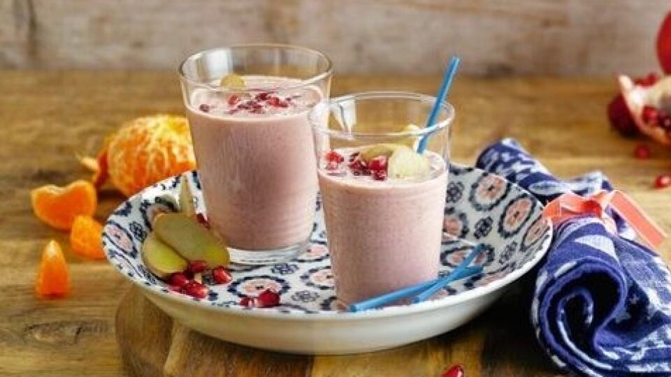 Smoothie s mandarínkou a granátovým jablkom