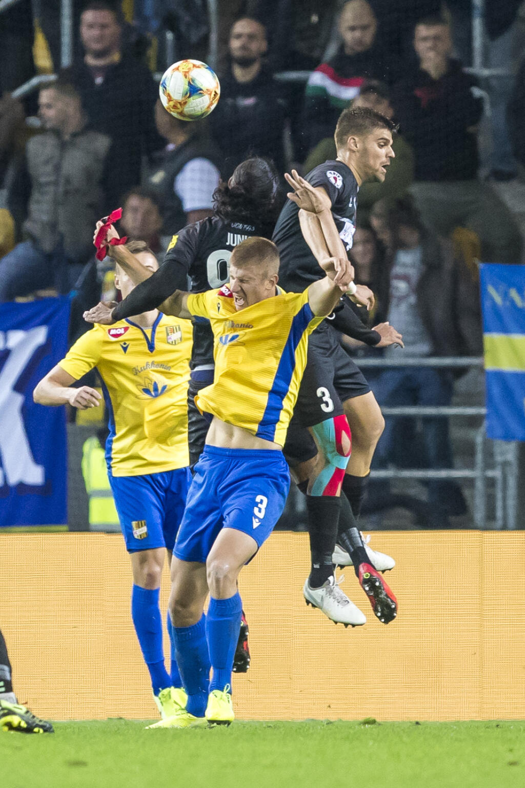Futbalové kluby už majú od vlády povolenie opäť zarezávať naplno.