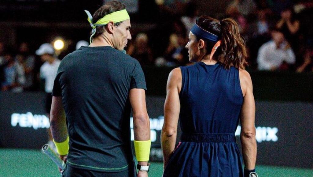 Sabatini a Rafael Nadal sú veľmi dobrí priatelia. Práve preto si to na exhibícii spolu fantasticky užili.