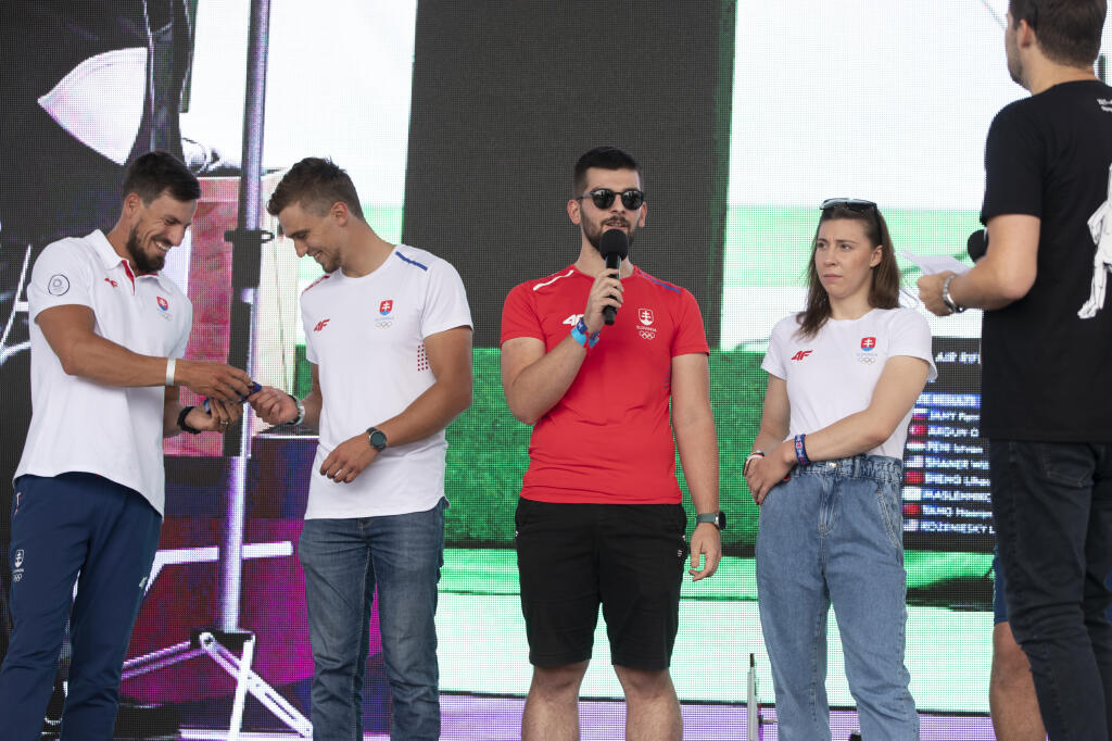 Autogramiáda slovenských olympionikov po návrate z japonského Tokia v X-Bionic Šamorín.