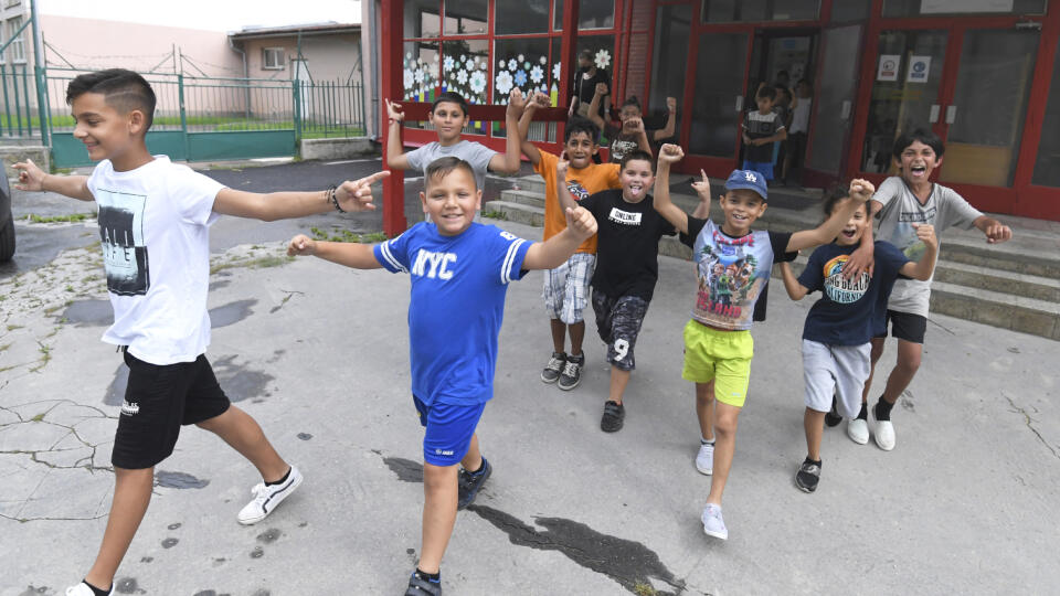 Na snímke žiaci v Základnej škole Ľ. Podjavorinskej 1 v Košiciach počas druhého ročníka projektu Letná škola. Košice, 15. augusta 2021. FOTO TASR – František Iván