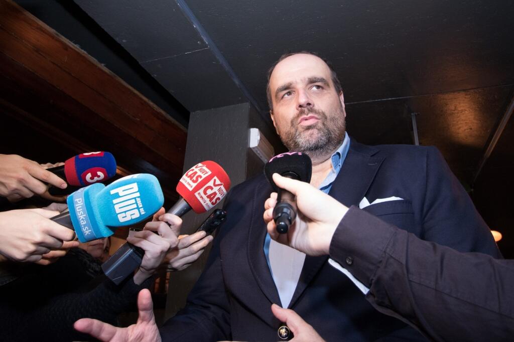 Kandidát na predsedu BSK Pavol Frešo vo volebnej centrále po ukončení volieb
