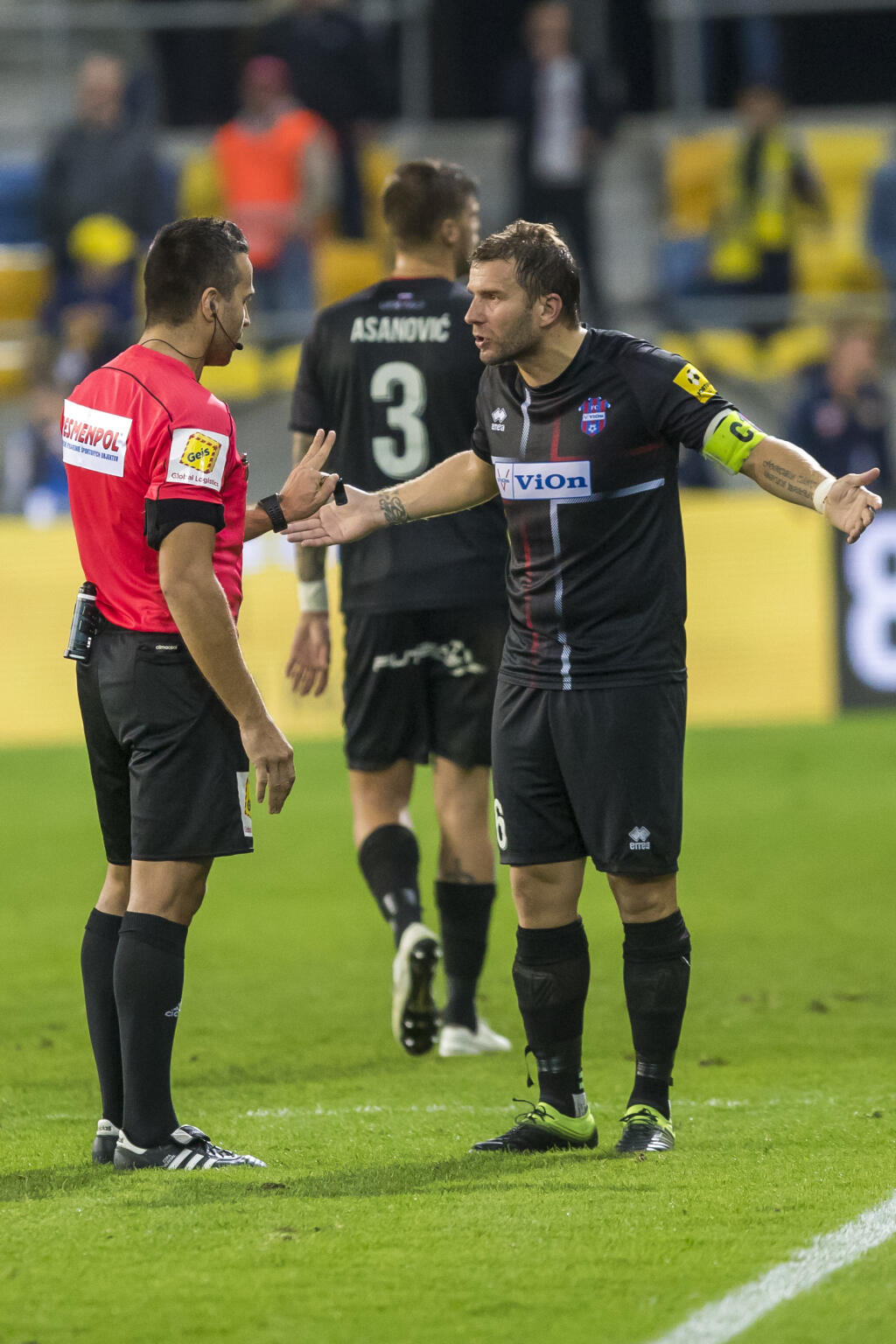 Futbalové kluby už majú od vlády povolenie opäť zarezávať naplno.