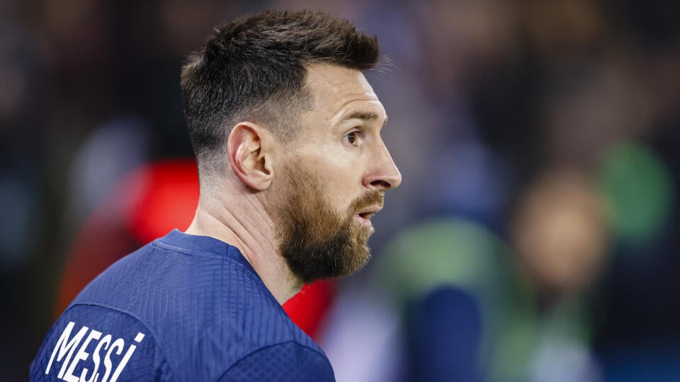 Argentínsky futbalista v službách PSG Lionel Messi si po poslednej prehre odniesol hnev fanúšikov.