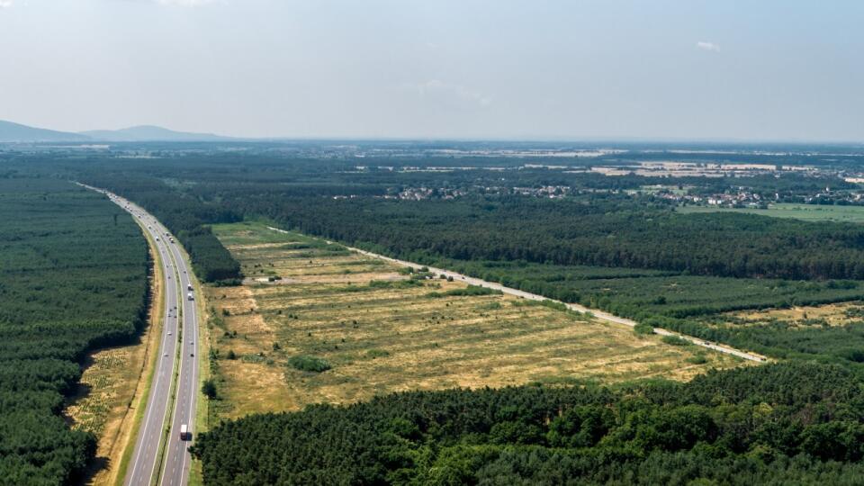 Pozemok pri Plaveckom Štvrtku, kde vznikne logistický park Panattoni Park Bratislava North