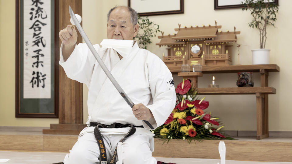 Ceremoniál. Čistenie japonskej katany si vyžaduje presný postup.