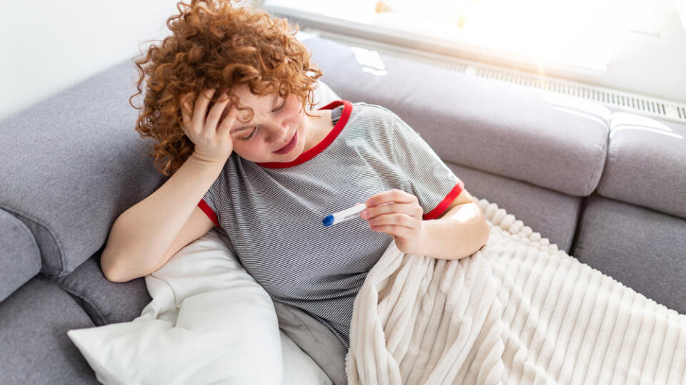 Chrípka sa lieči iba symptomaticky, antibiotiká na ňu neúčinkujú.