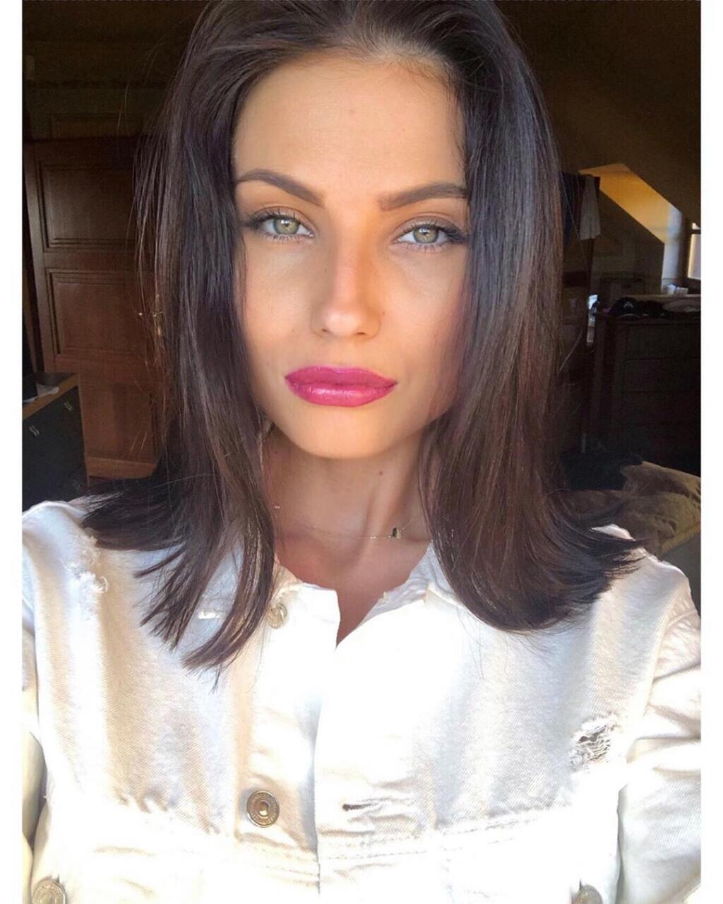 Sexi Lenka Petrovičová padla do oka Ivanovi Kmotríkoví mladšiemu.