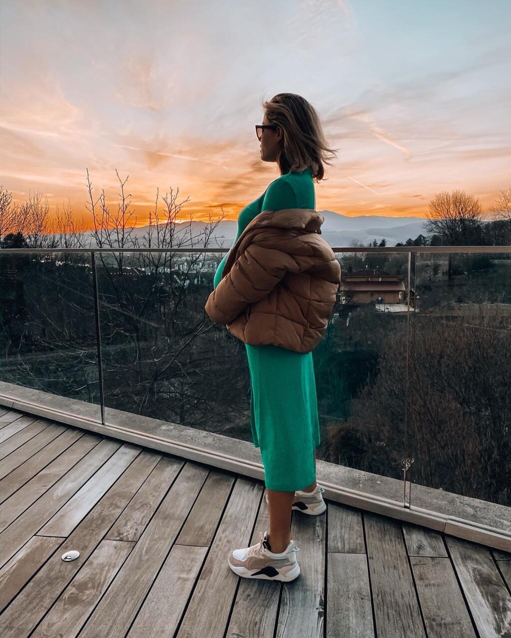 Z terasy majú Gáboríkovci fascinujúci výhľad na západ slnka.