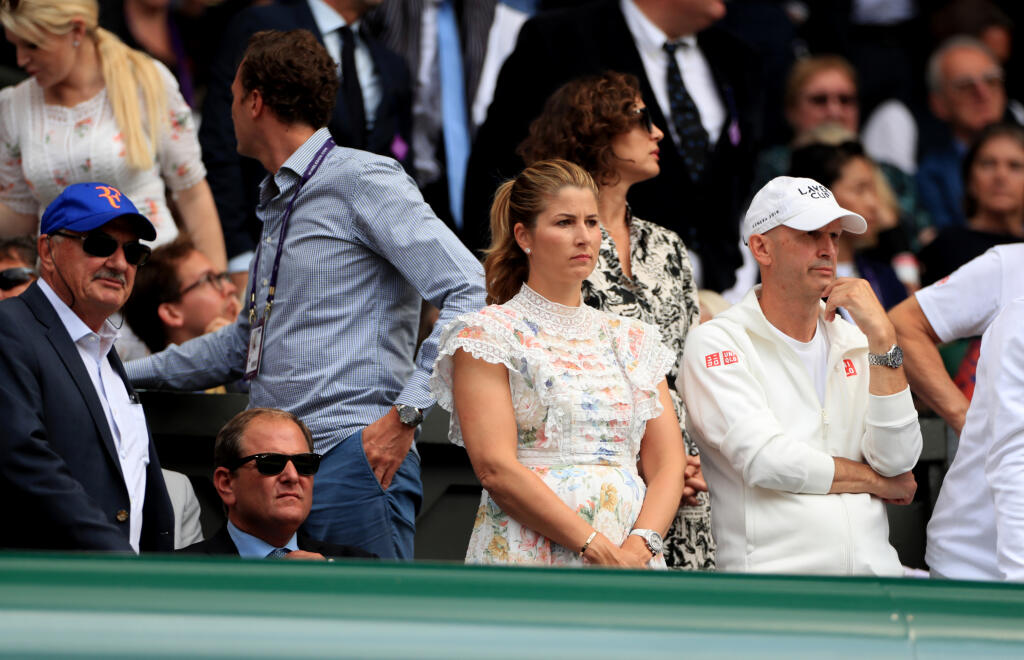 Mirka Federerová nechýbala na finále Wimbledonu. Fotografi z nej nespustili zrak a zaujala najmä outfitom.