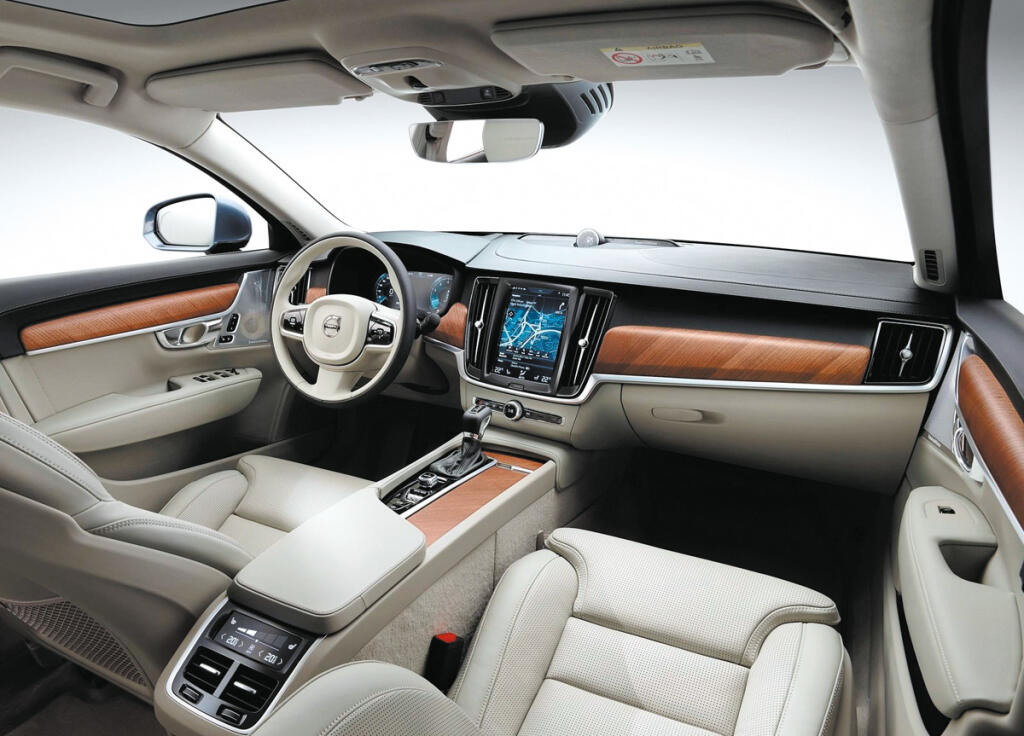 Volvo S90 /3