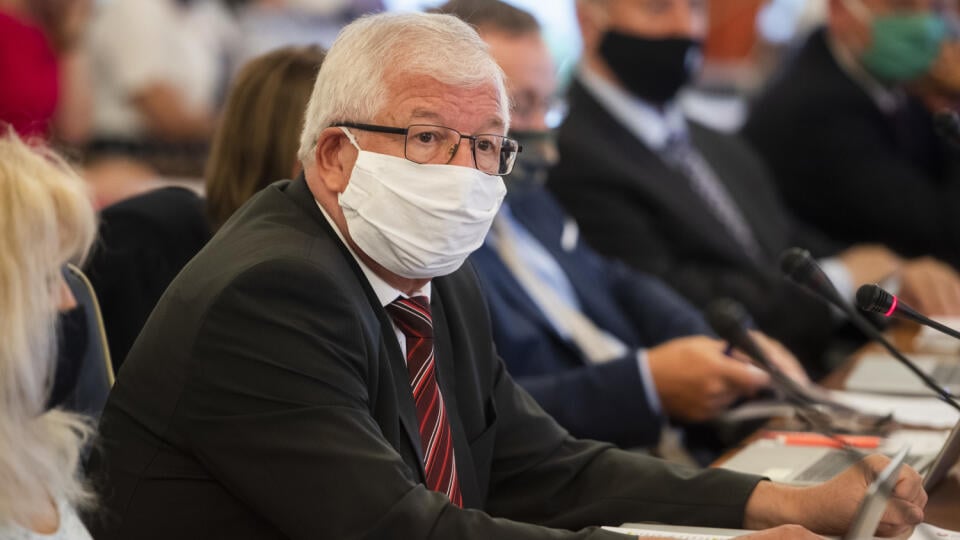 Na snímke člen a kandidát na predsedu Súdnej rady SR Ján Mazák počas 9. zasadnutia Súdnej rady SR v Bratislave 29. júna 2020. FOTO TASR - Jaroslav Novák