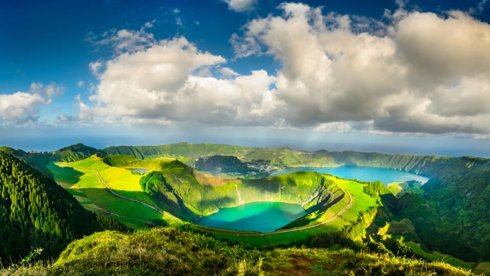 The,Blue,And,Green,Lakes,,Azores