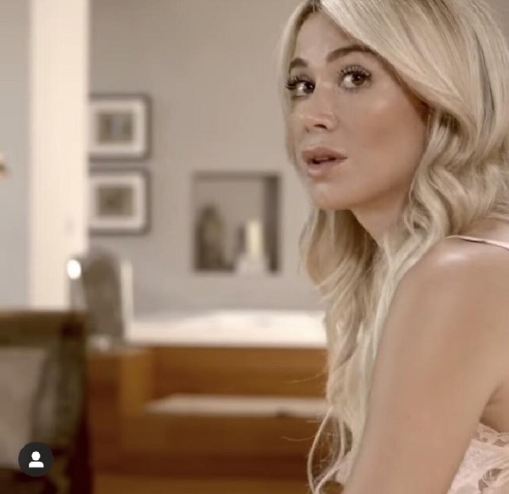 Prekvapená Leotta v posteli, keď zbadala pri sebe Zlatana.